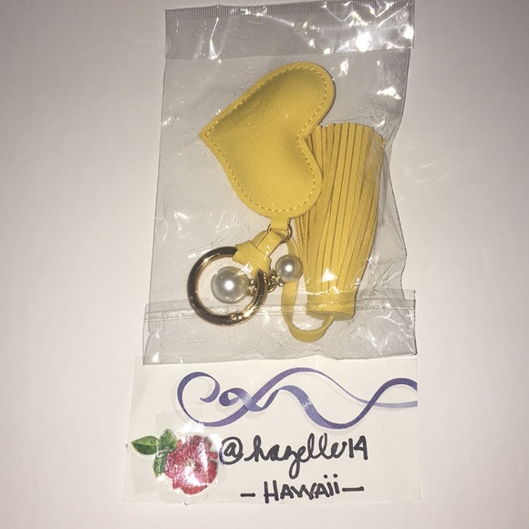 Twilly & Tassel Heart Keychain - Picture 3 of 6